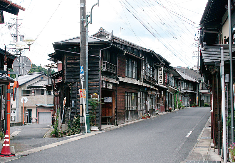 昭和村のレトロな街並み